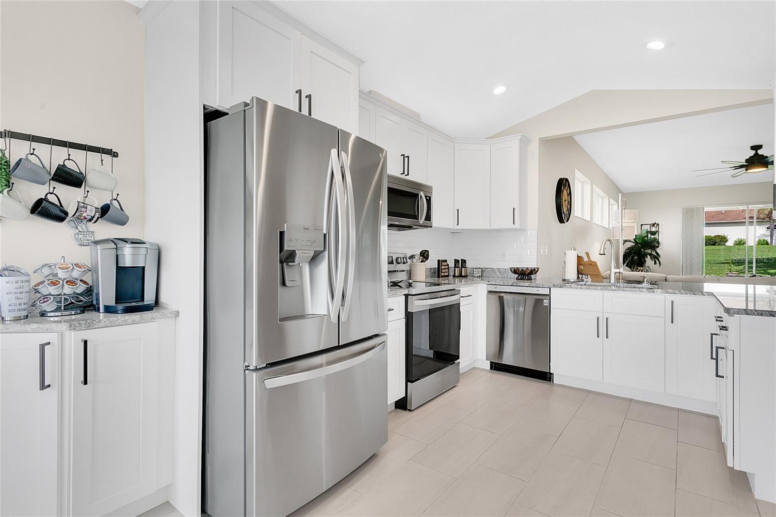 5562 CHARLESTON AVENUE, TAVARES, FL, 32778