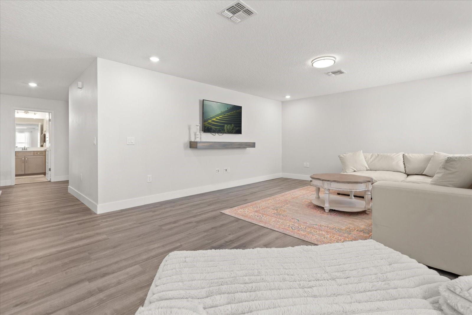 2340 STANDING ROCK CIR, OAKLAND, FL, 34787