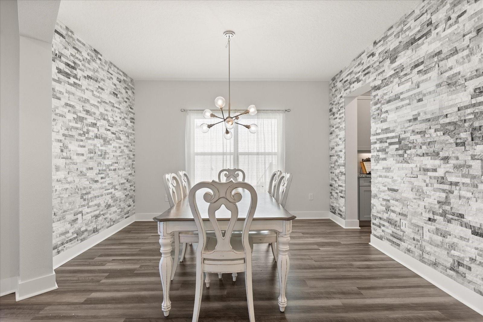 2340 STANDING ROCK CIR, OAKLAND, FL, 34787