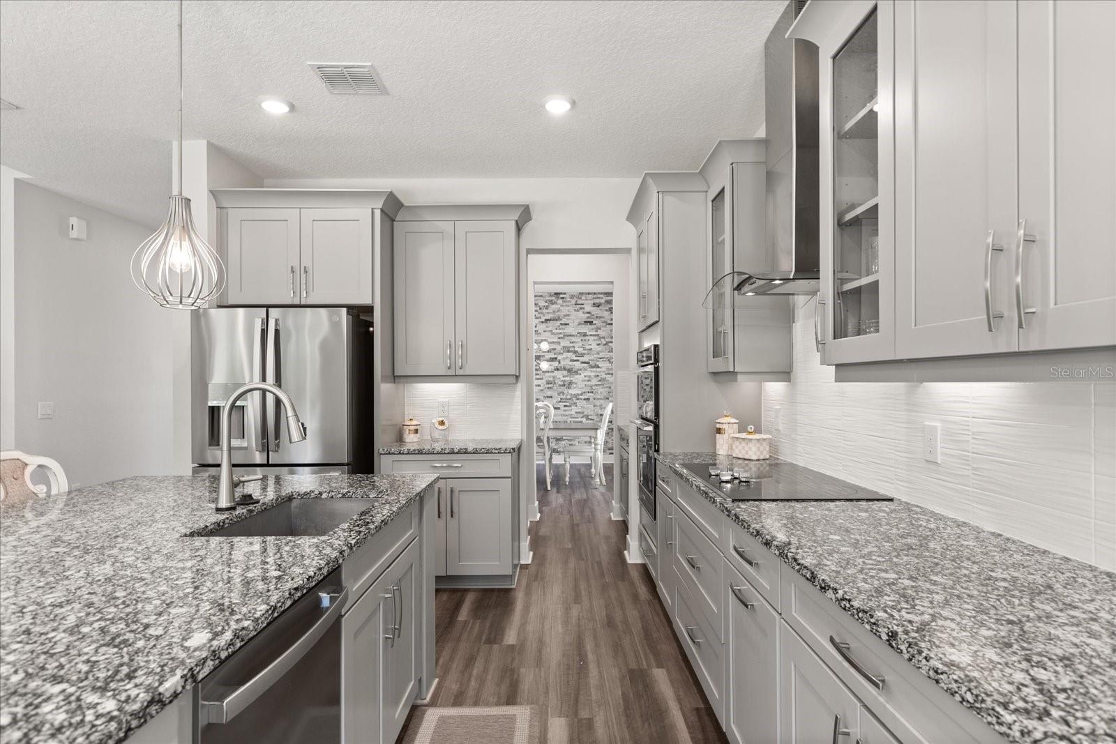 2340 STANDING ROCK CIR, OAKLAND, FL, 34787