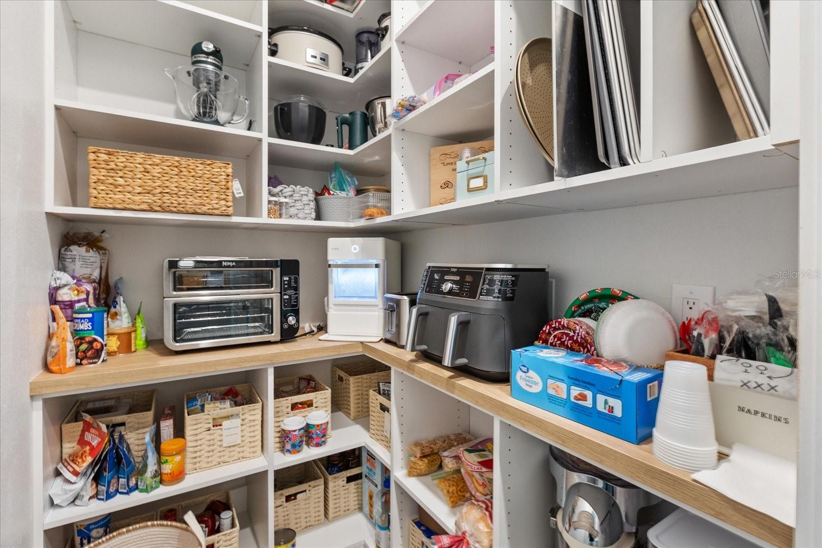 2340 STANDING ROCK CIR, OAKLAND, FL, 34787