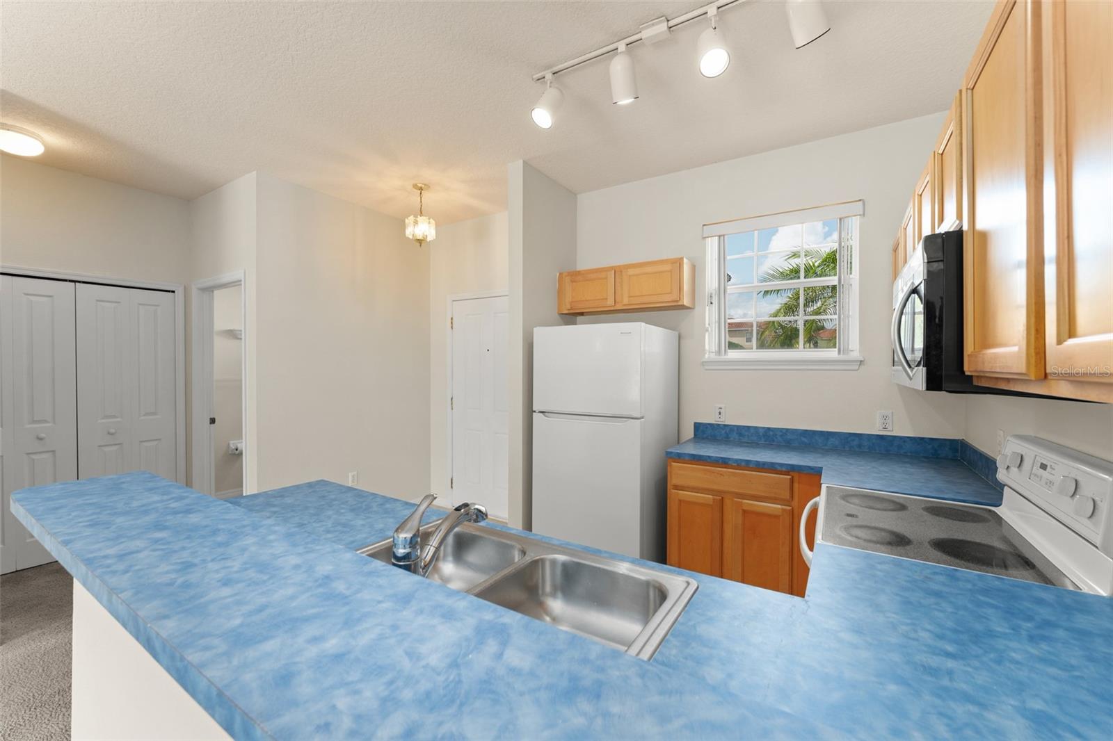 214 MONROE CIR, DAVENPORT, FL, 33896