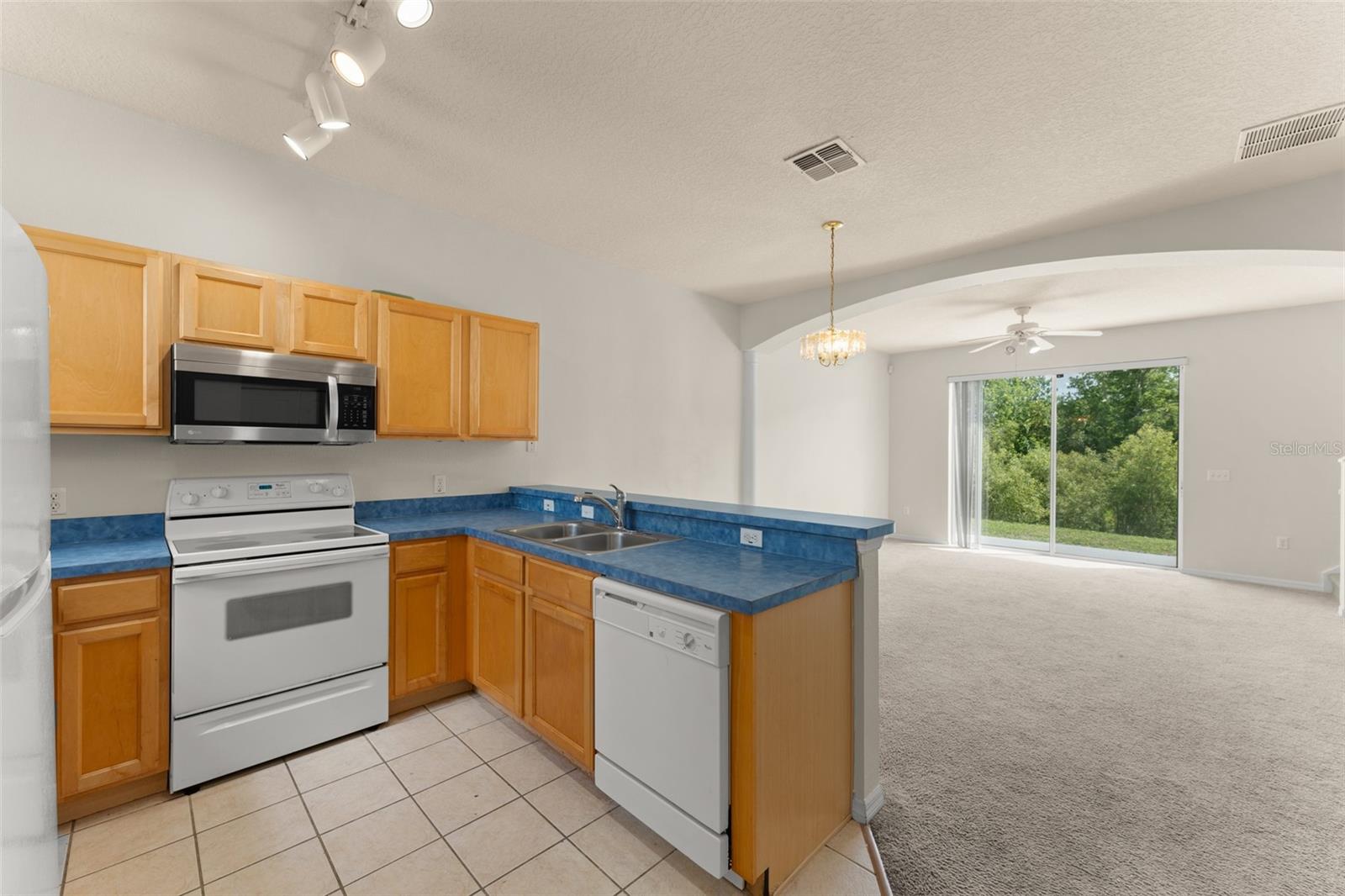 214 MONROE CIR, DAVENPORT, FL, 33896