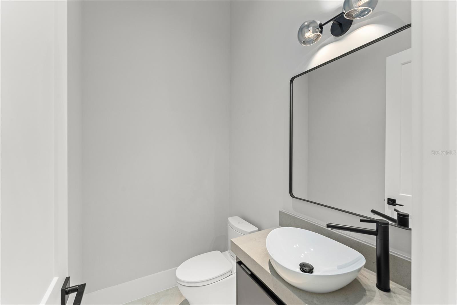 G5097848 Property Photo