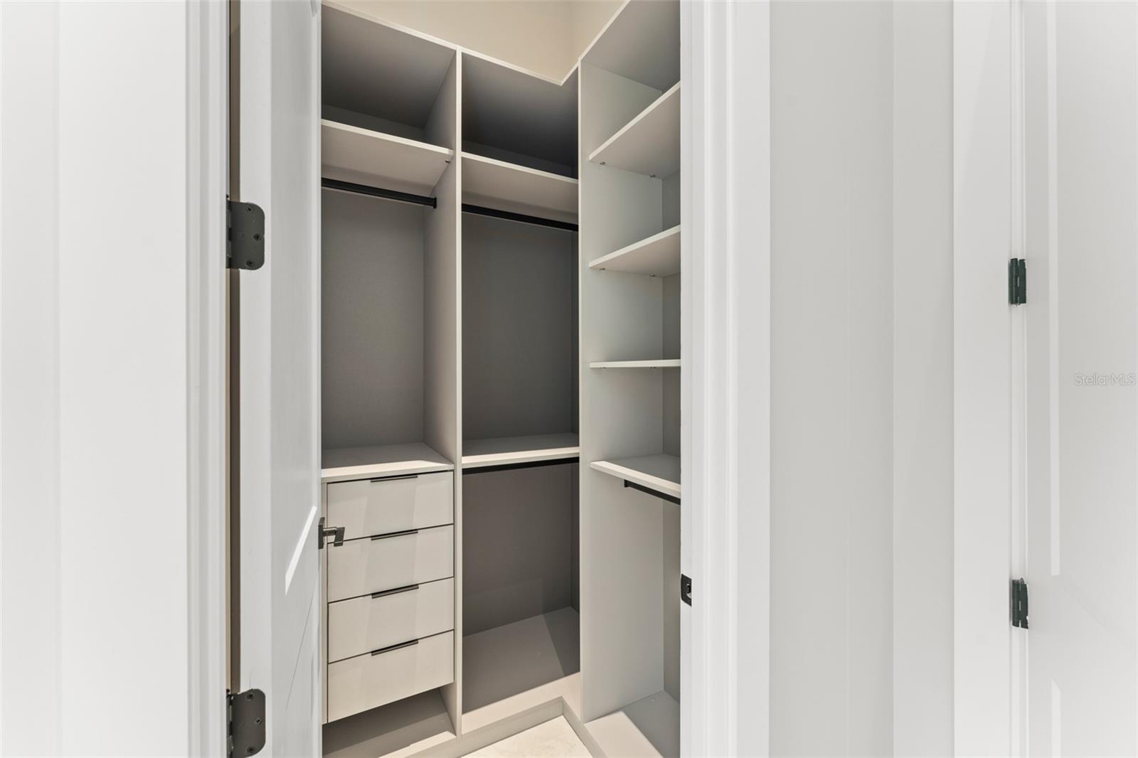 G5097848 Property Photo