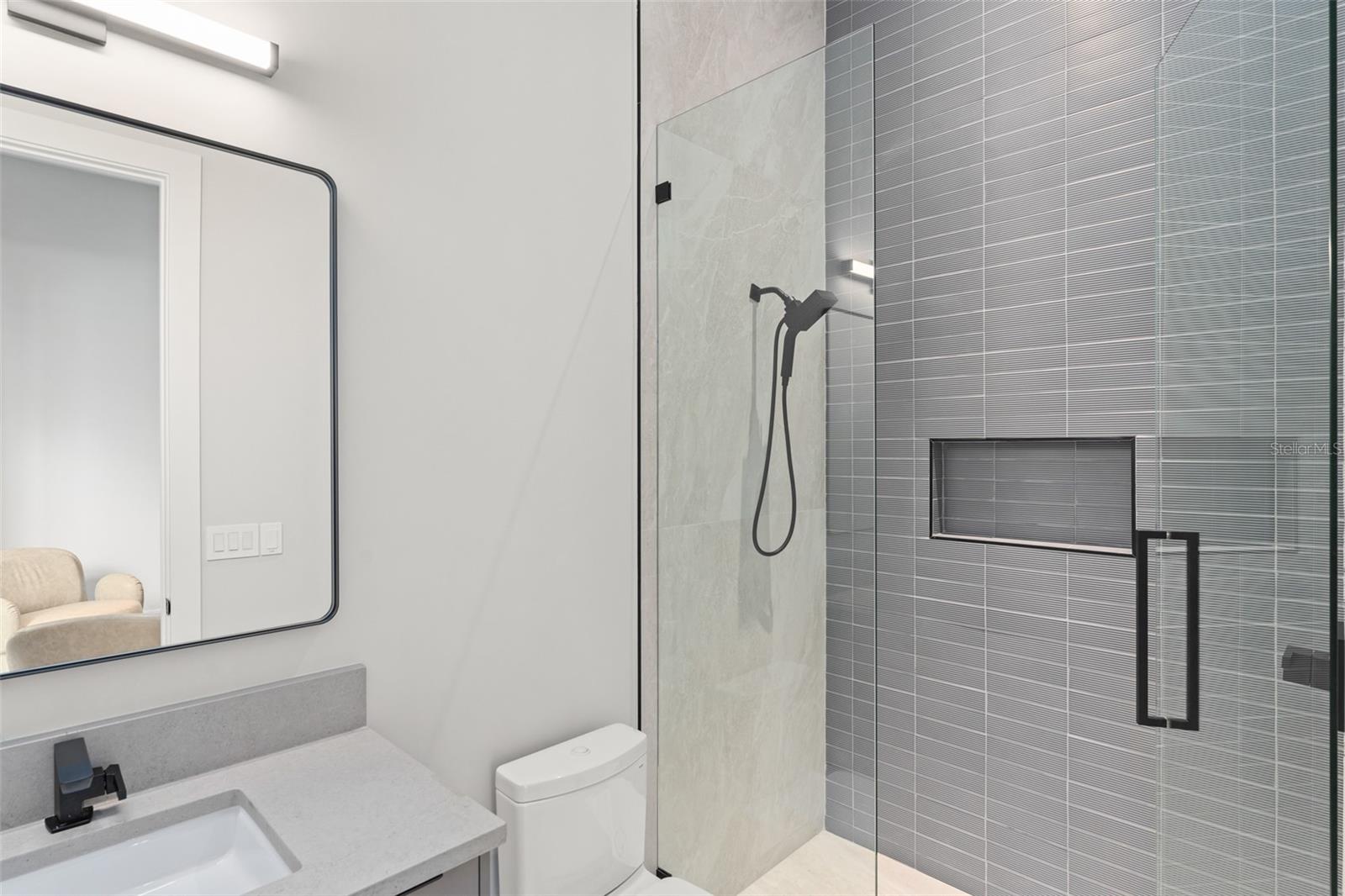 G5097848 Property Photo