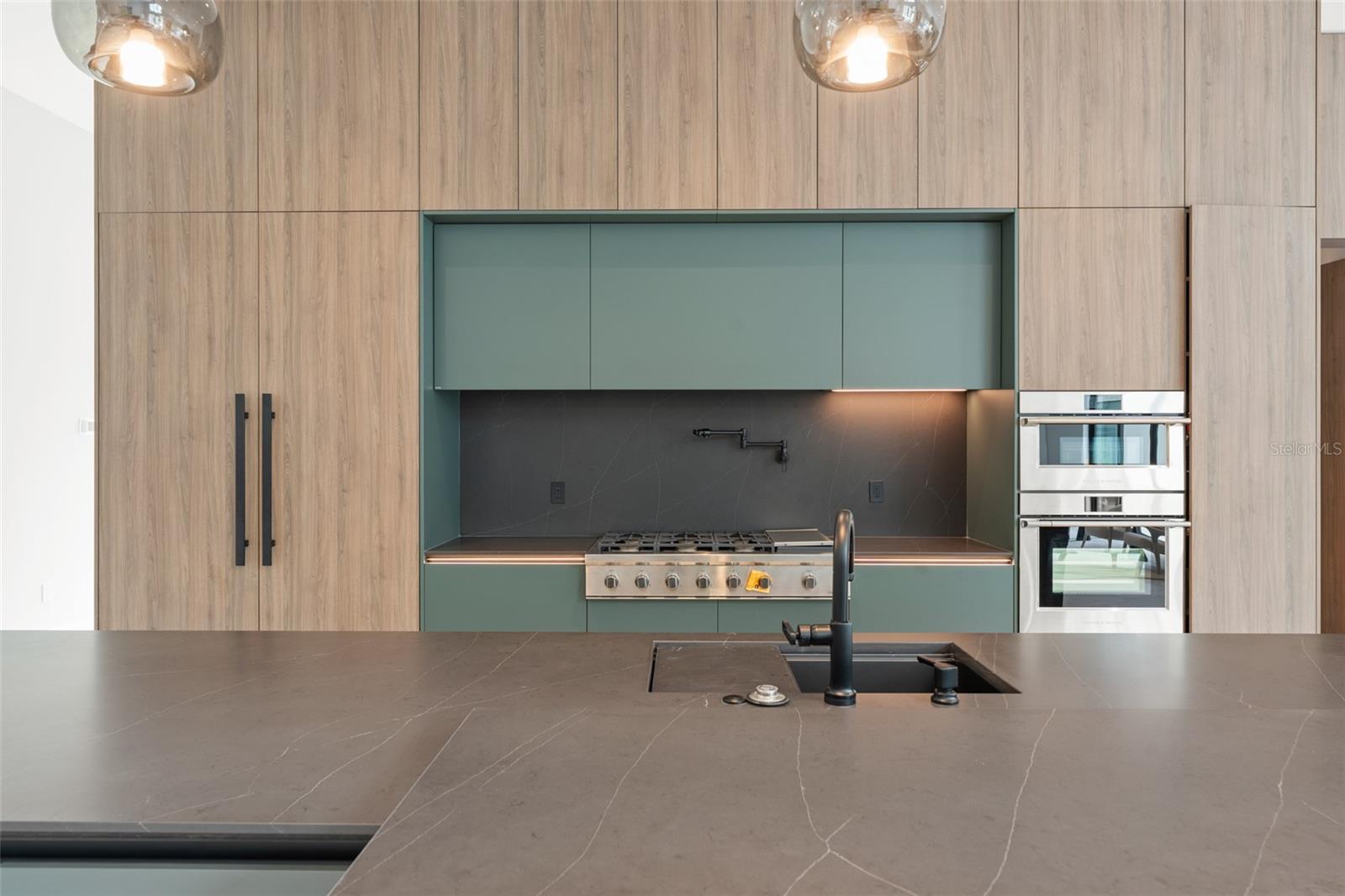 G5097848 Property Photo