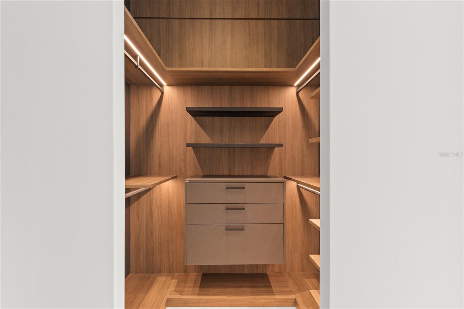 G5097848 Property Photo