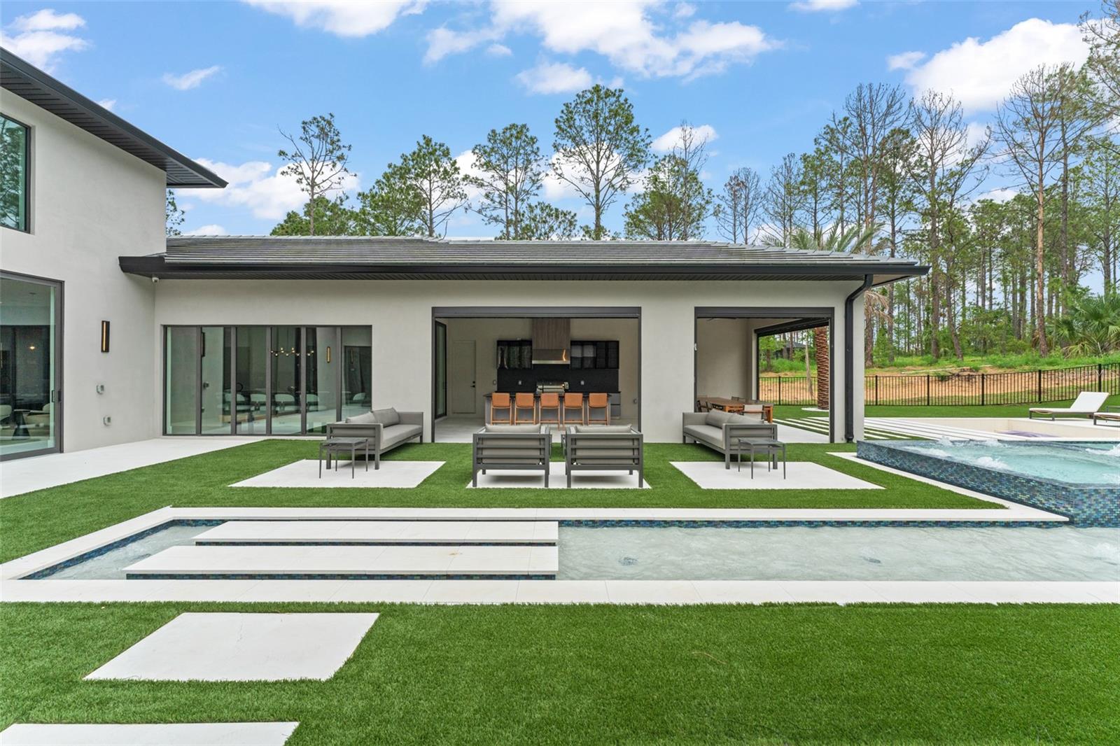 G5097848 Property Photo