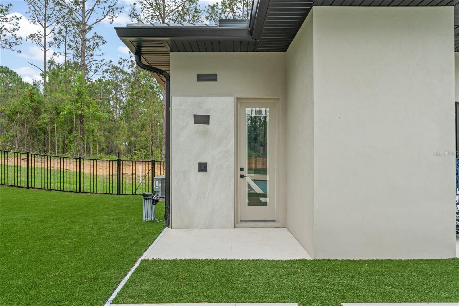 G5097848 Property Photo