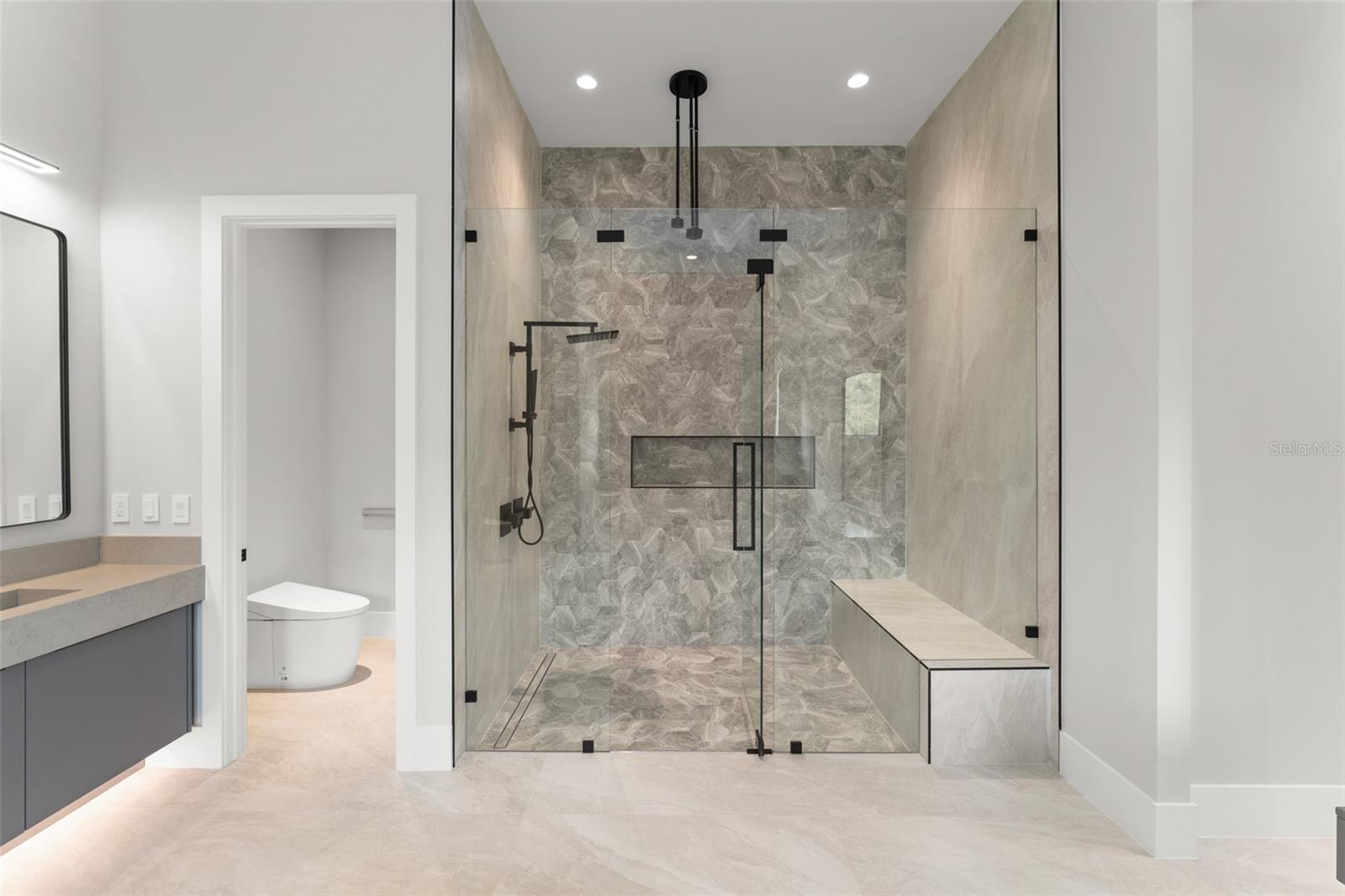 G5097848 Property Photo