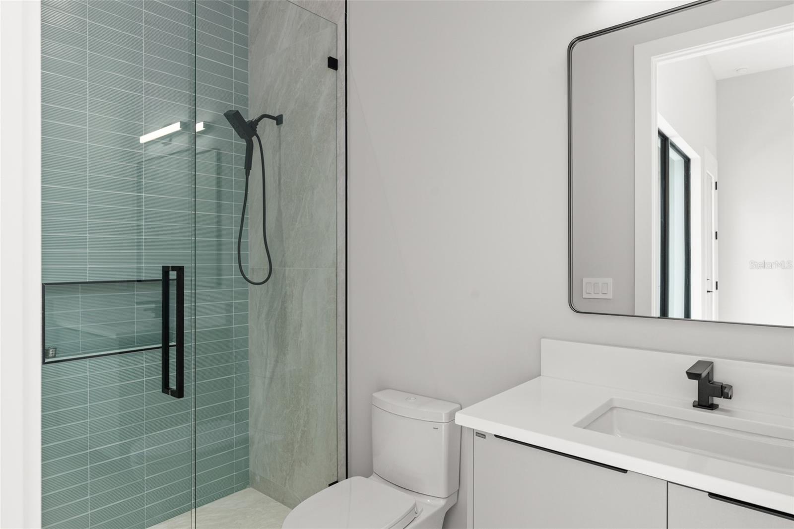 G5097848 Property Photo