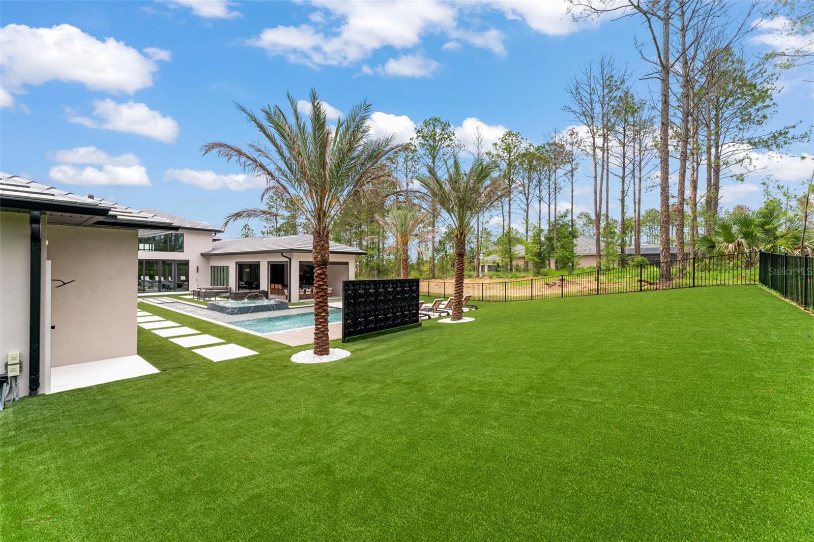 G5097848 Property Photo