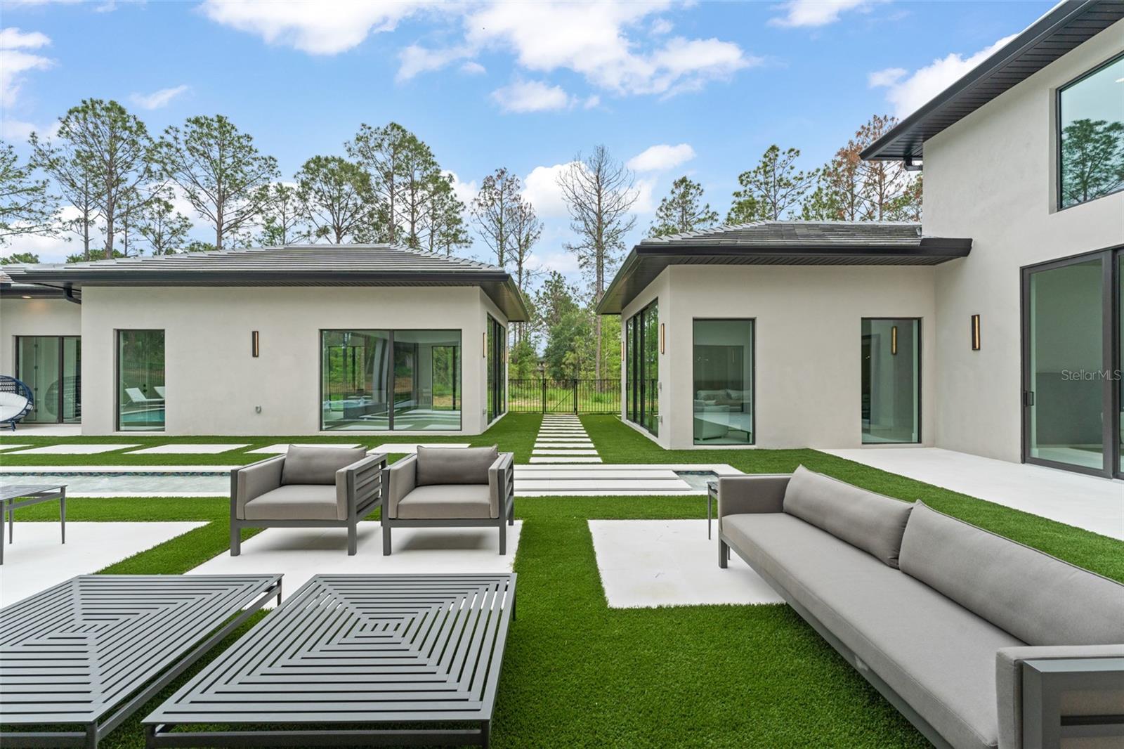 G5097848 Property Photo