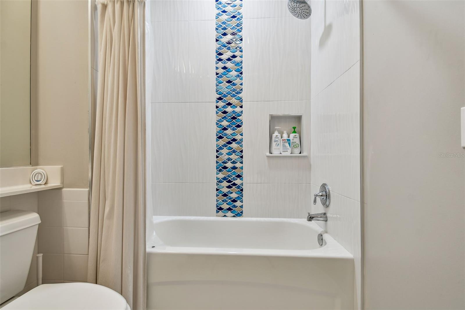 A4654724 Property Photo