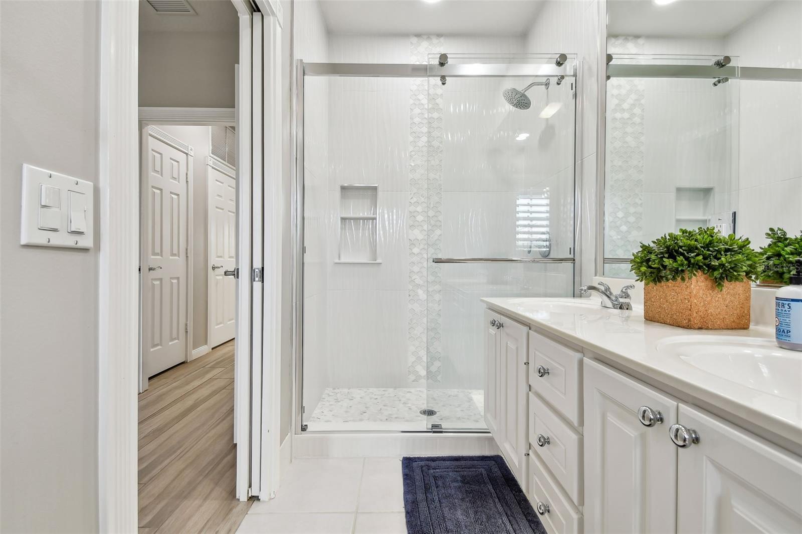 A4654724 Property Photo