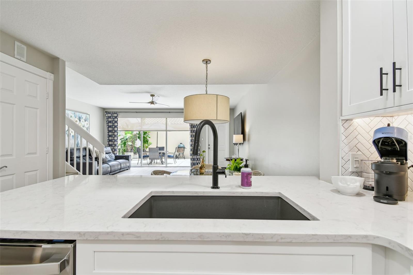 A4654724 Property Photo