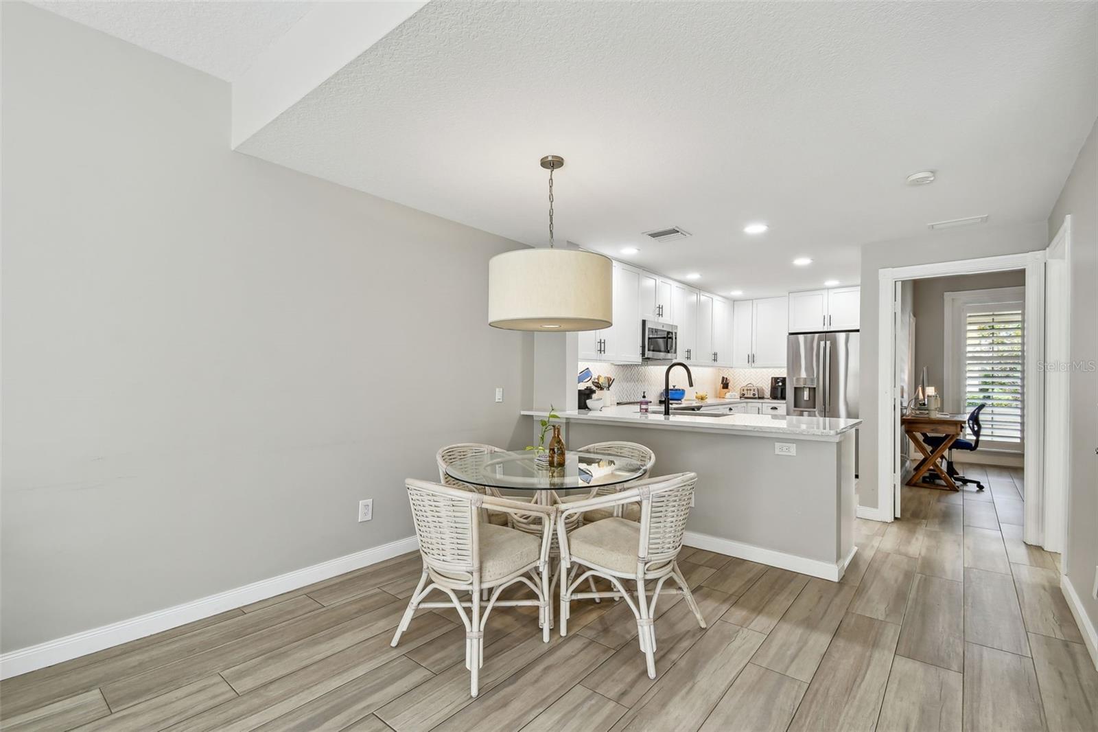 A4654724 Property Photo