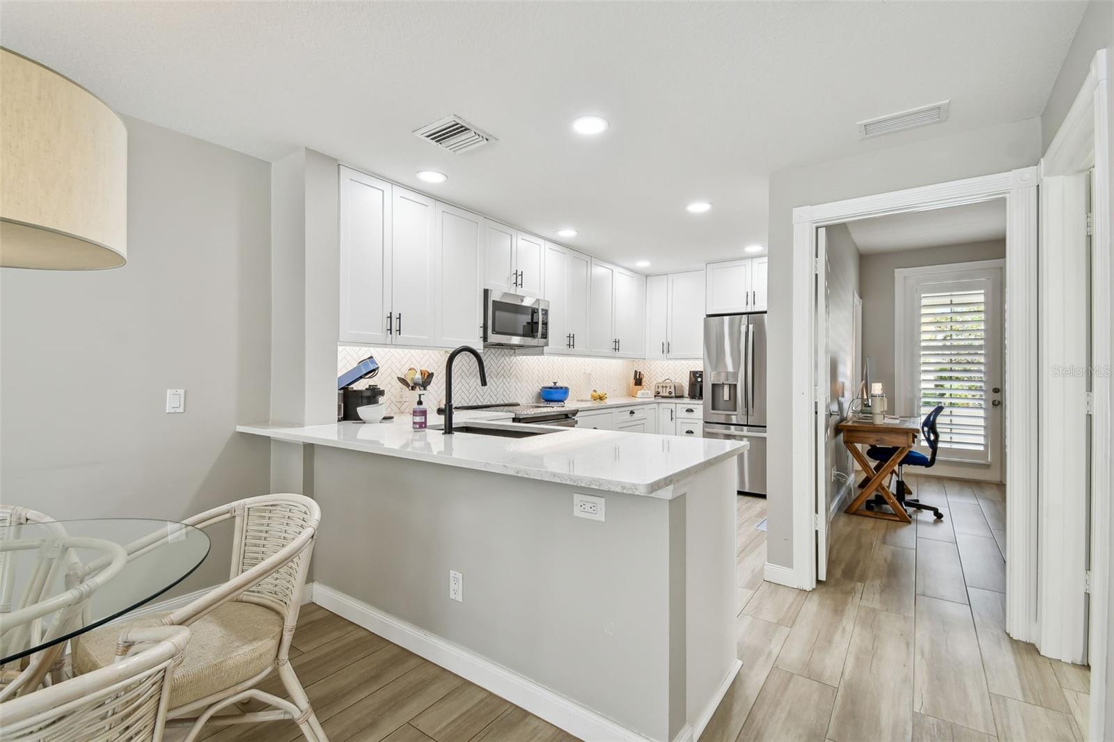 A4654724 Property Photo