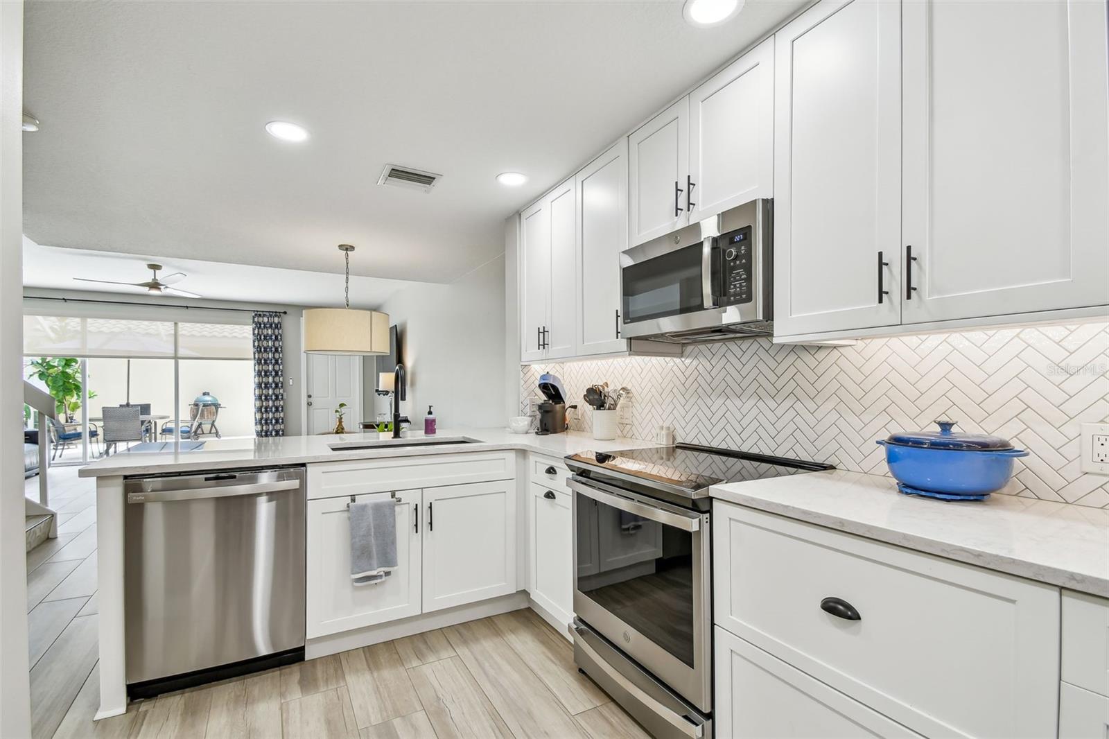 A4654724 Property Photo