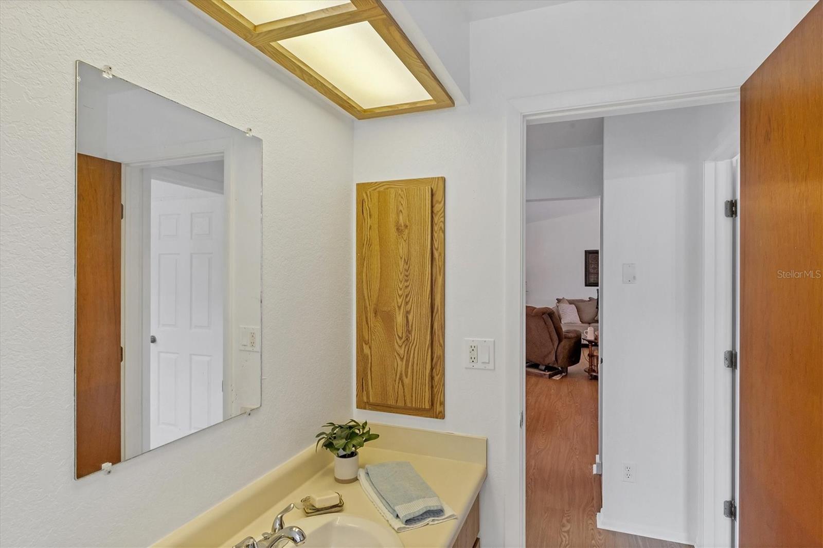 18585 KLINGLER CIR, PORT CHARLOTTE, FL, 33948