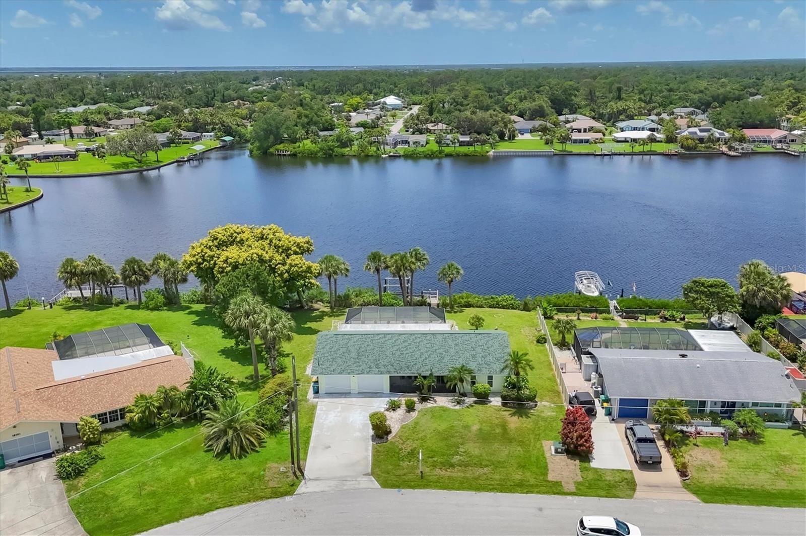 18585 KLINGLER CIR, PORT CHARLOTTE, FL, 33948