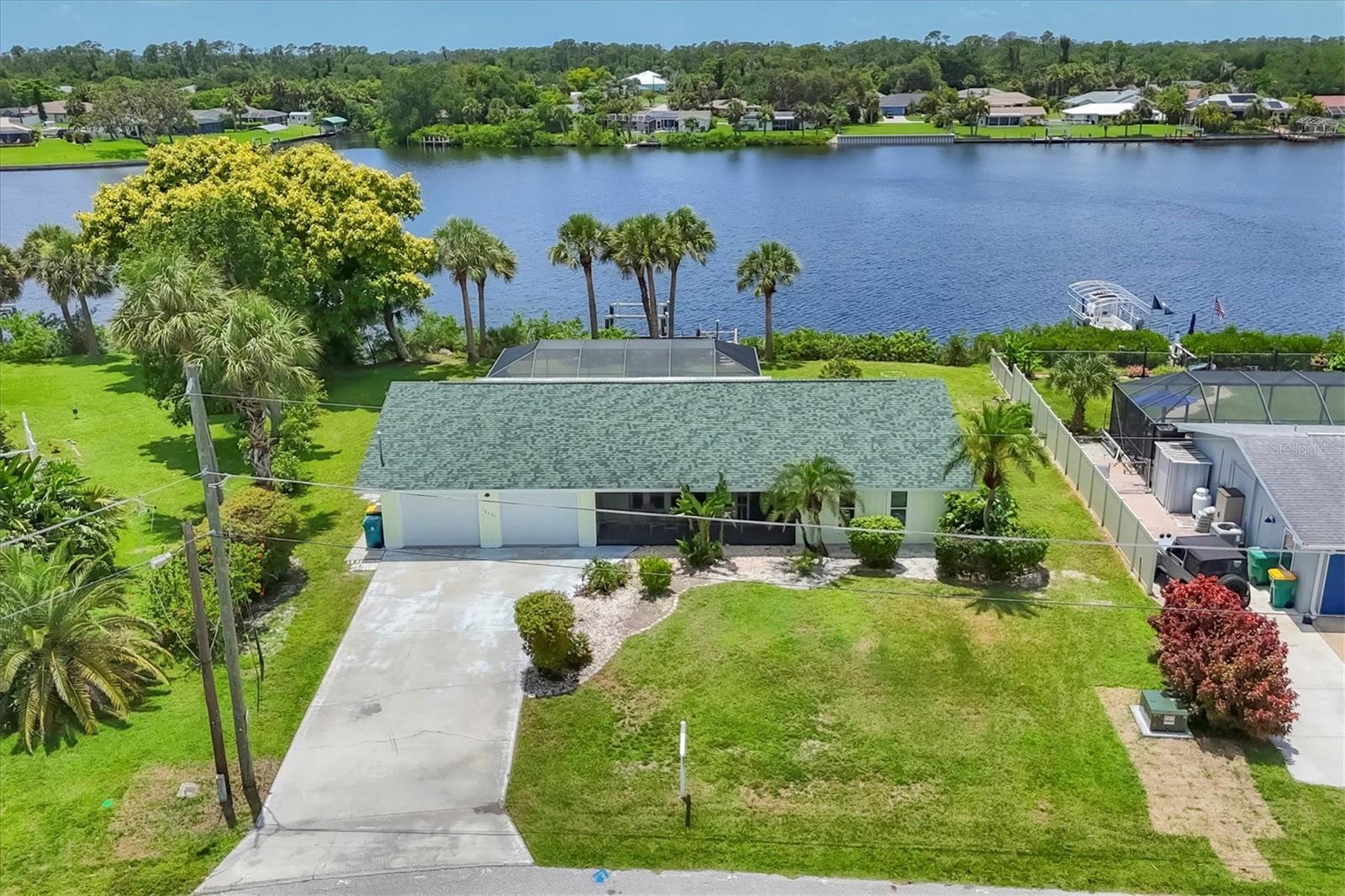 18585 KLINGLER CIR, PORT CHARLOTTE, FL, 33948