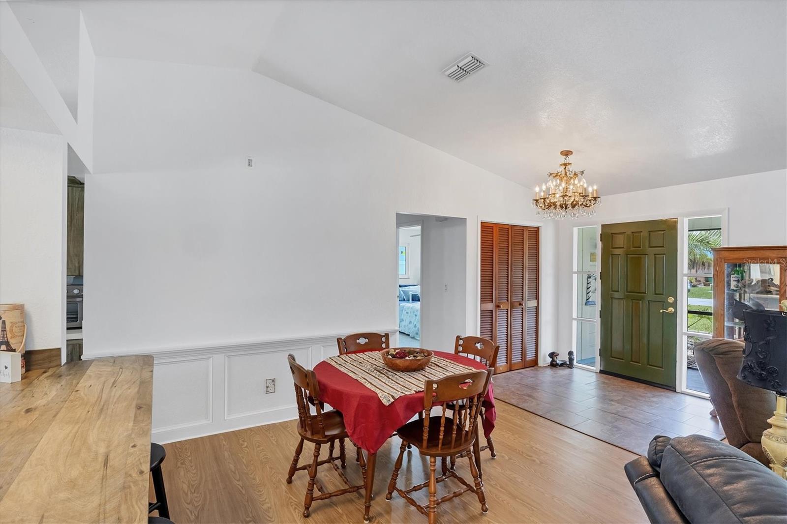 18585 KLINGLER CIR, PORT CHARLOTTE, FL, 33948