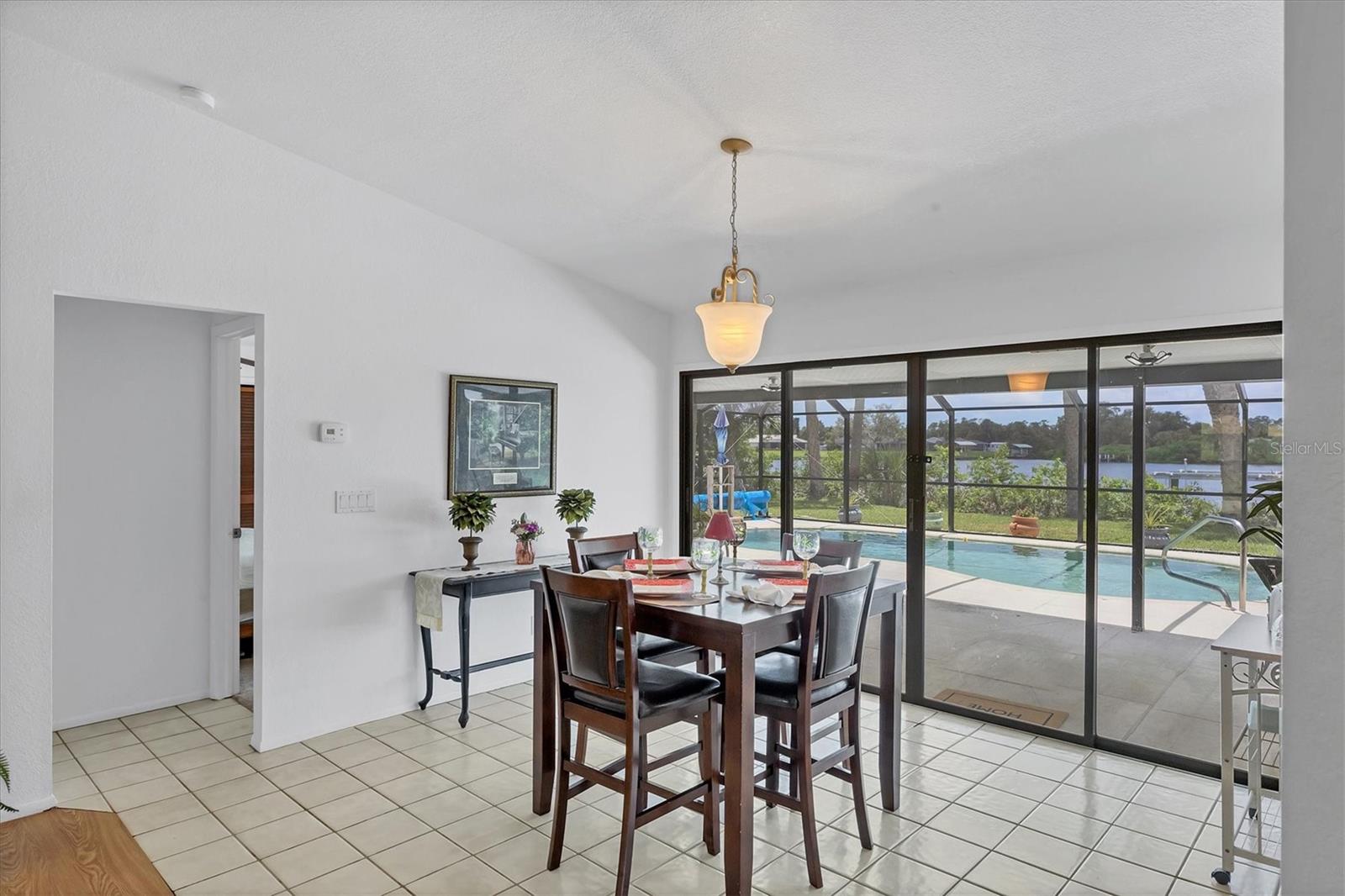 18585 KLINGLER CIR, PORT CHARLOTTE, FL, 33948