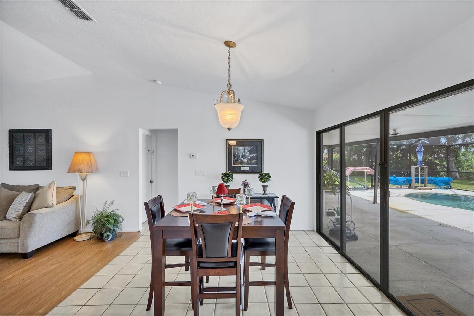 18585 KLINGLER CIR, PORT CHARLOTTE, FL, 33948