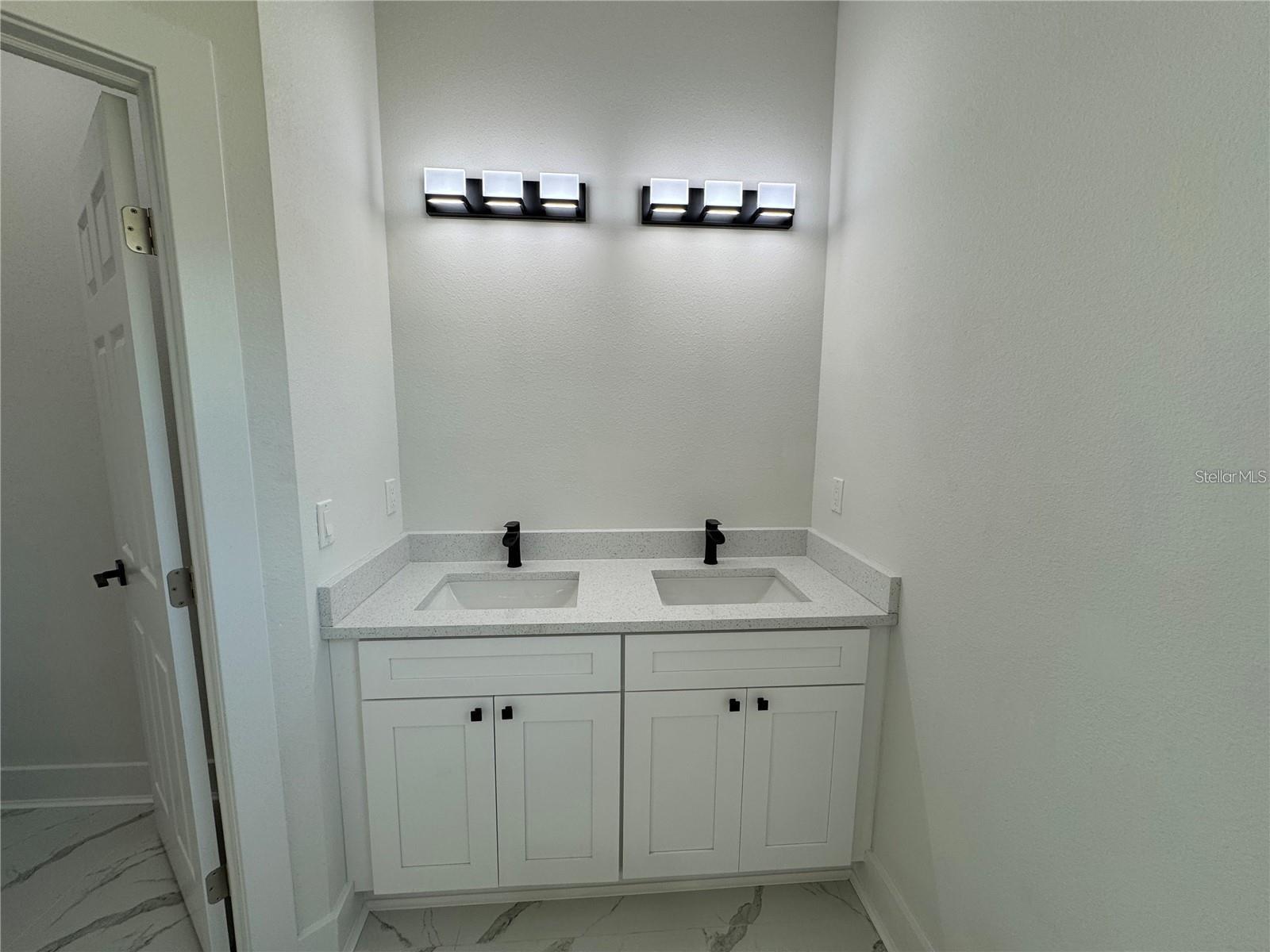 702 MARION OAKS MANOR, OCALA, FL, 34473