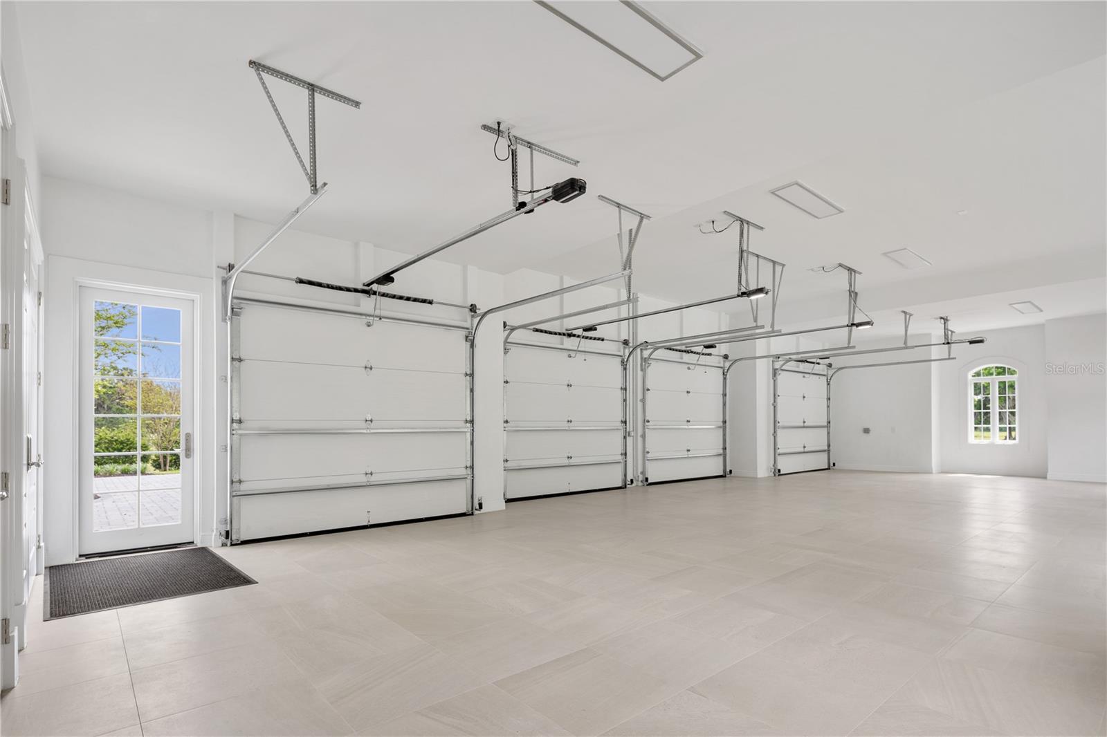 A4654743 Property Photo