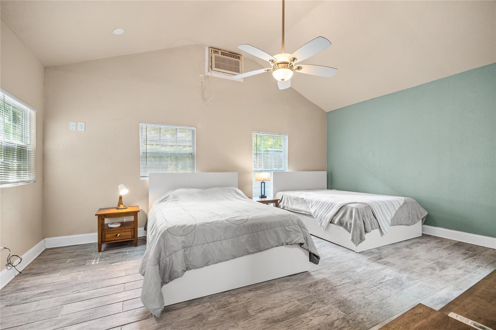 2709 UPTON ST S, GULFPORT, FL, 33711