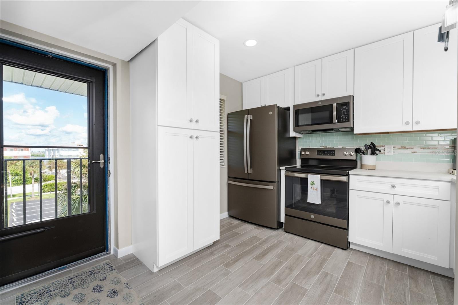 1591 BEACH RD #402, ENGLEWOOD, FL, 34223