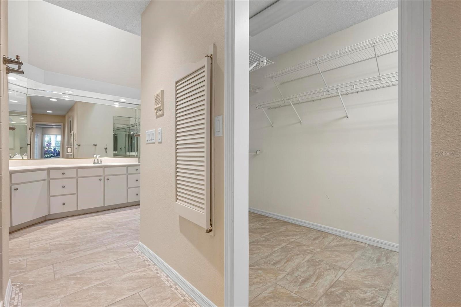 A4654768 Property Photo