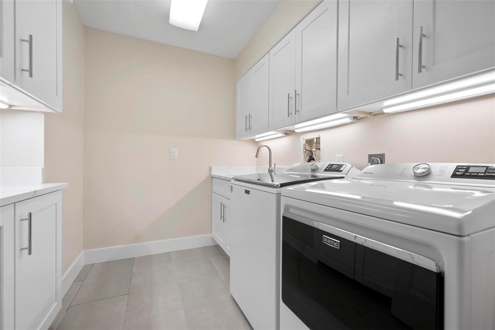 A4654768 Property Photo