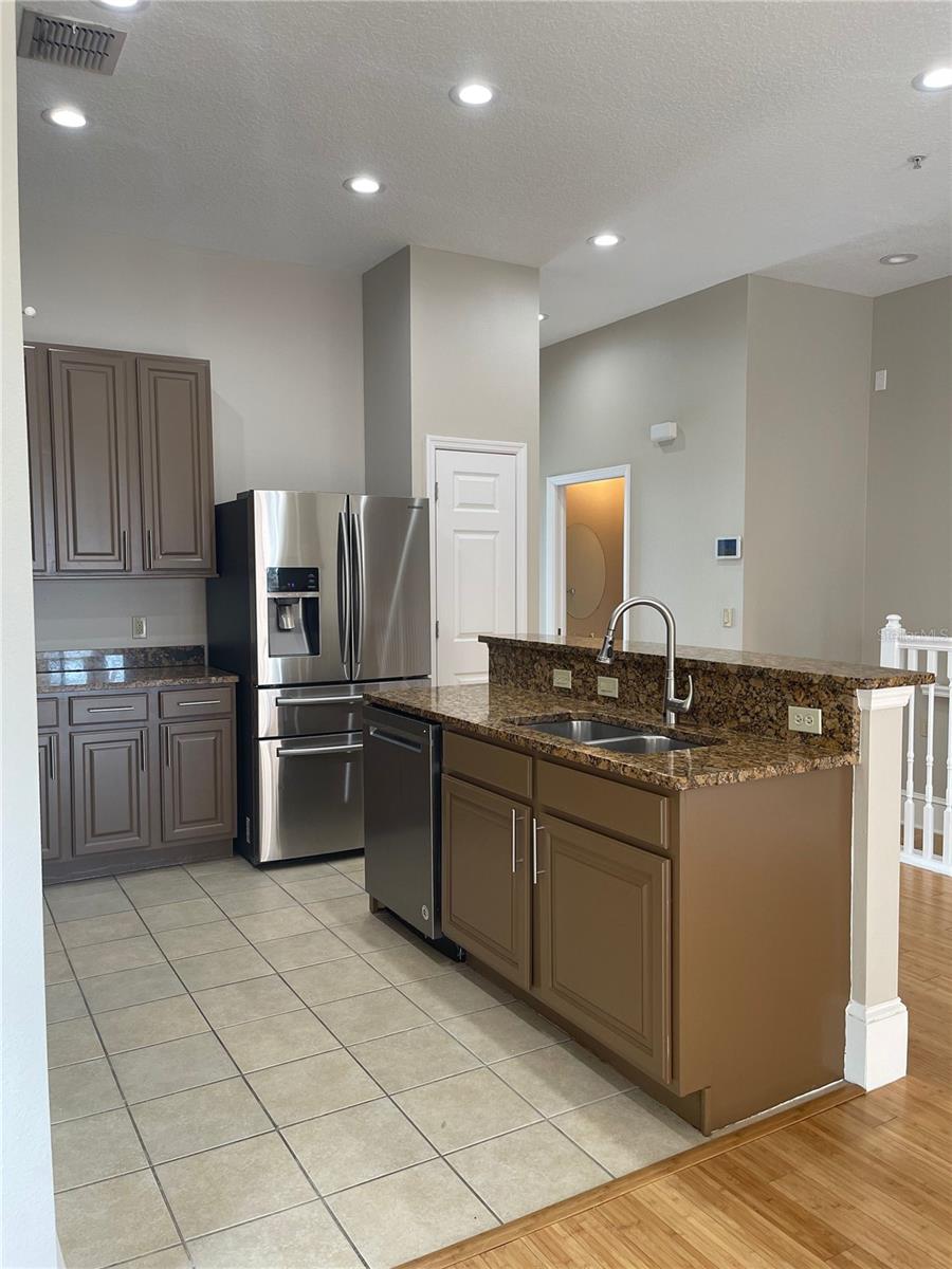 3744 AVALON PARK EAST BLVD, ORLANDO, FL, 32828