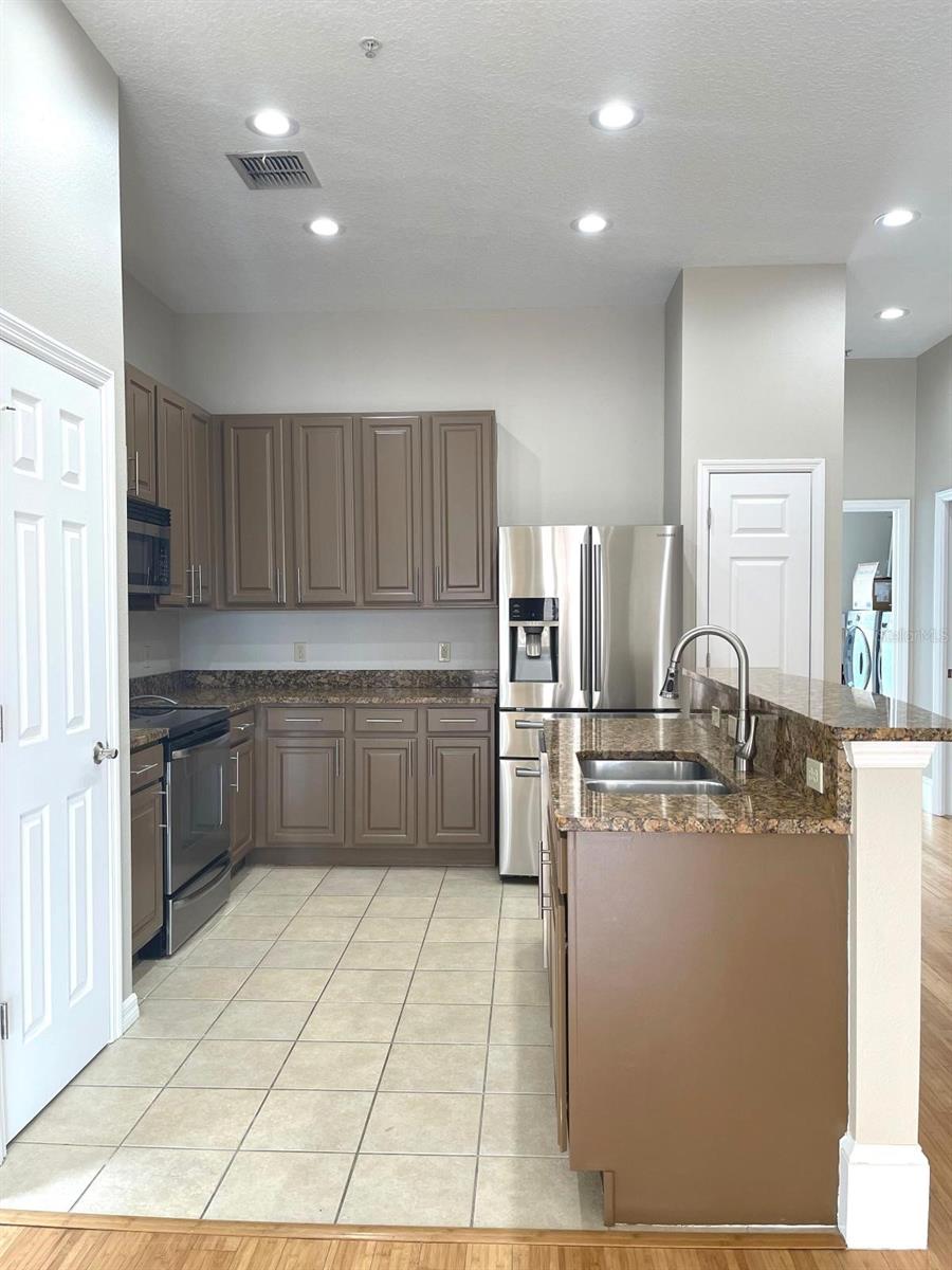 3744 AVALON PARK EAST BLVD, ORLANDO, FL, 32828