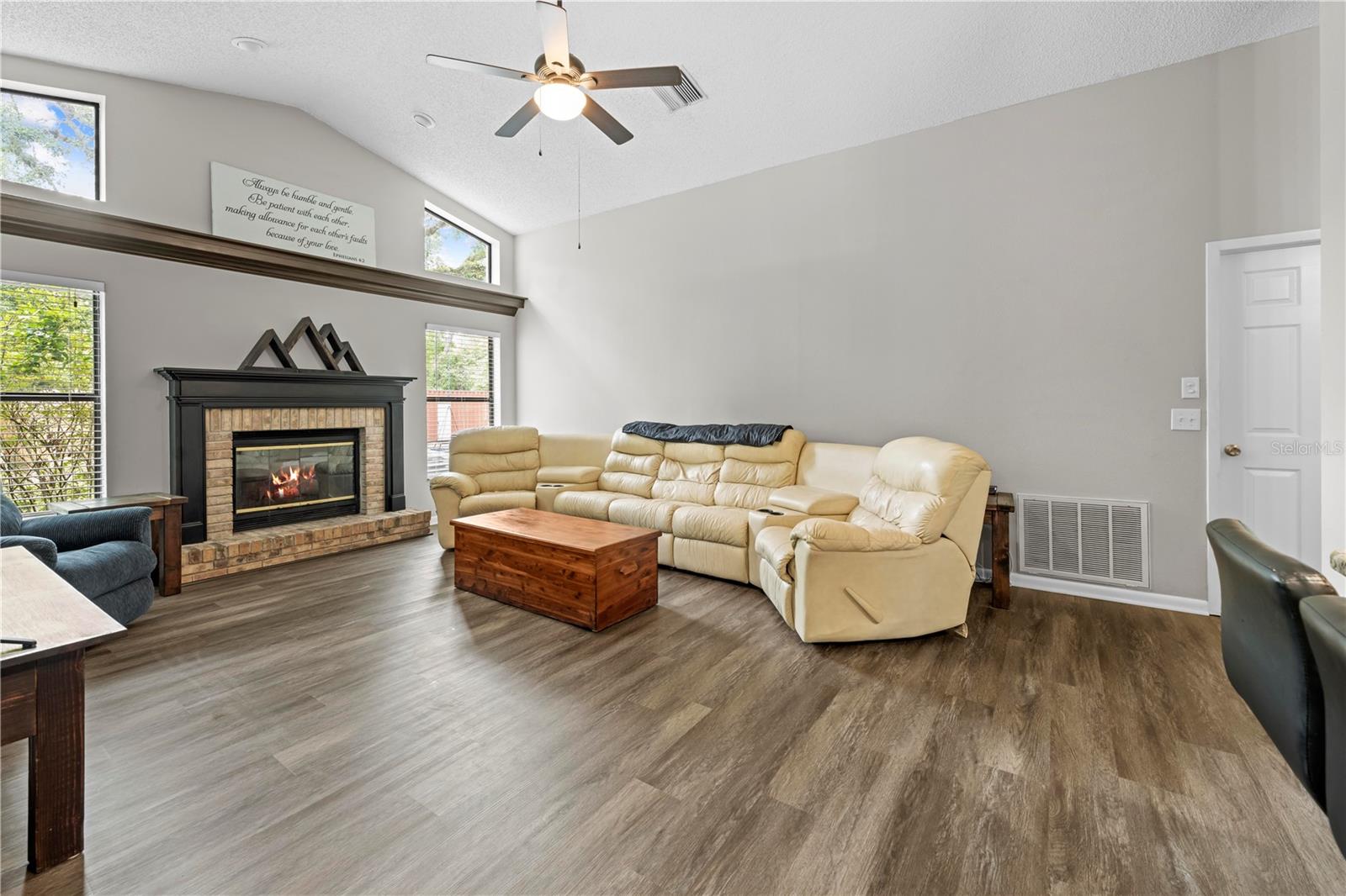 19555 PHILLIPS RD, BROOKSVILLE, FL, 34604