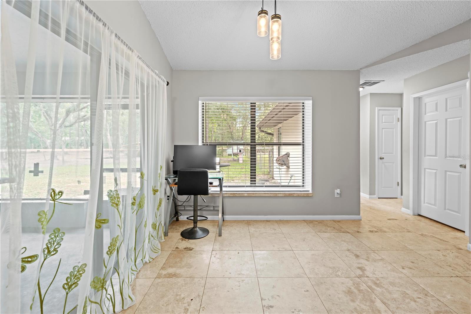 19555 PHILLIPS RD, BROOKSVILLE, FL, 34604