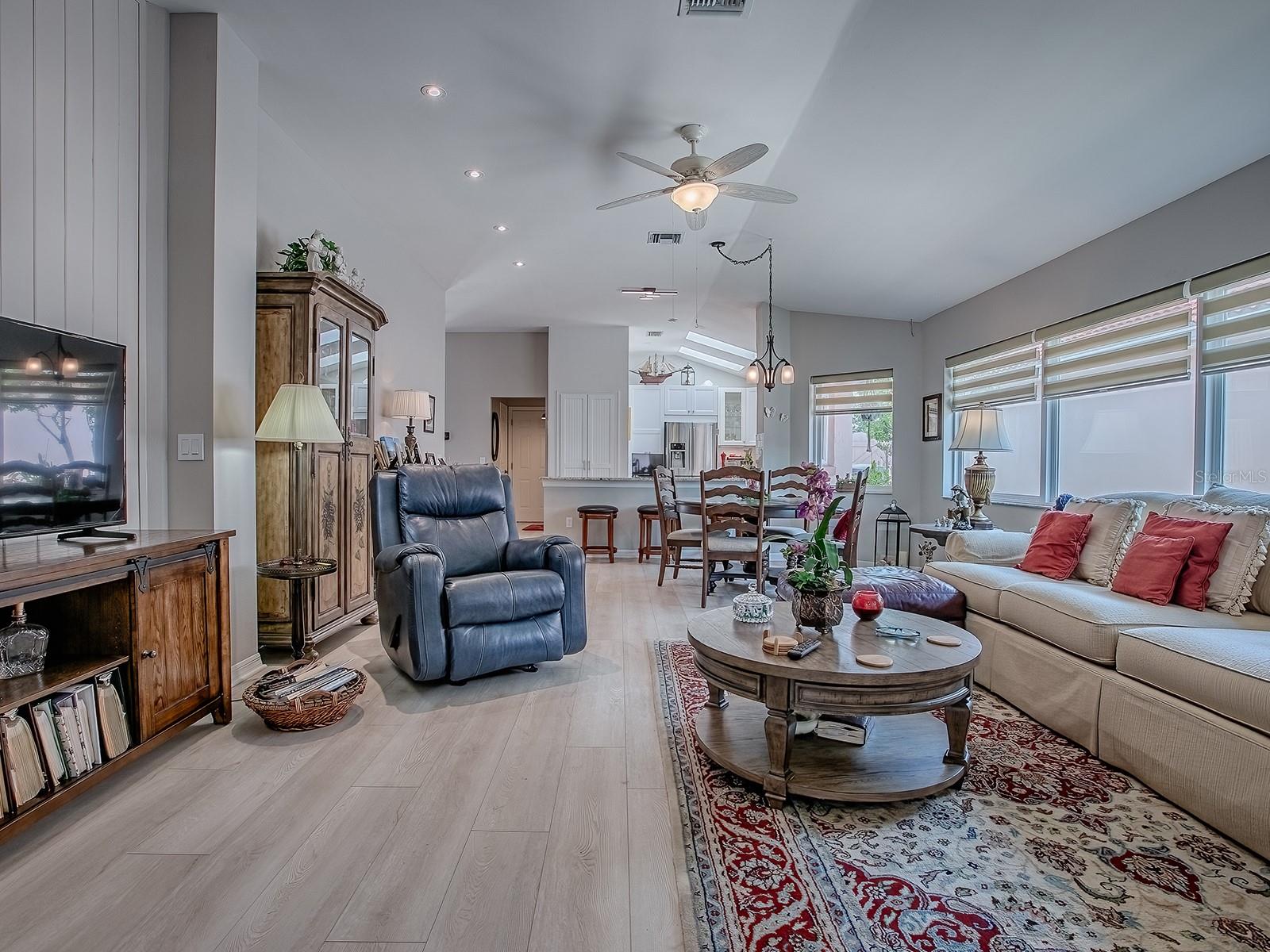 903 SANTA ANNA LN, THE VILLAGES, FL, 32159