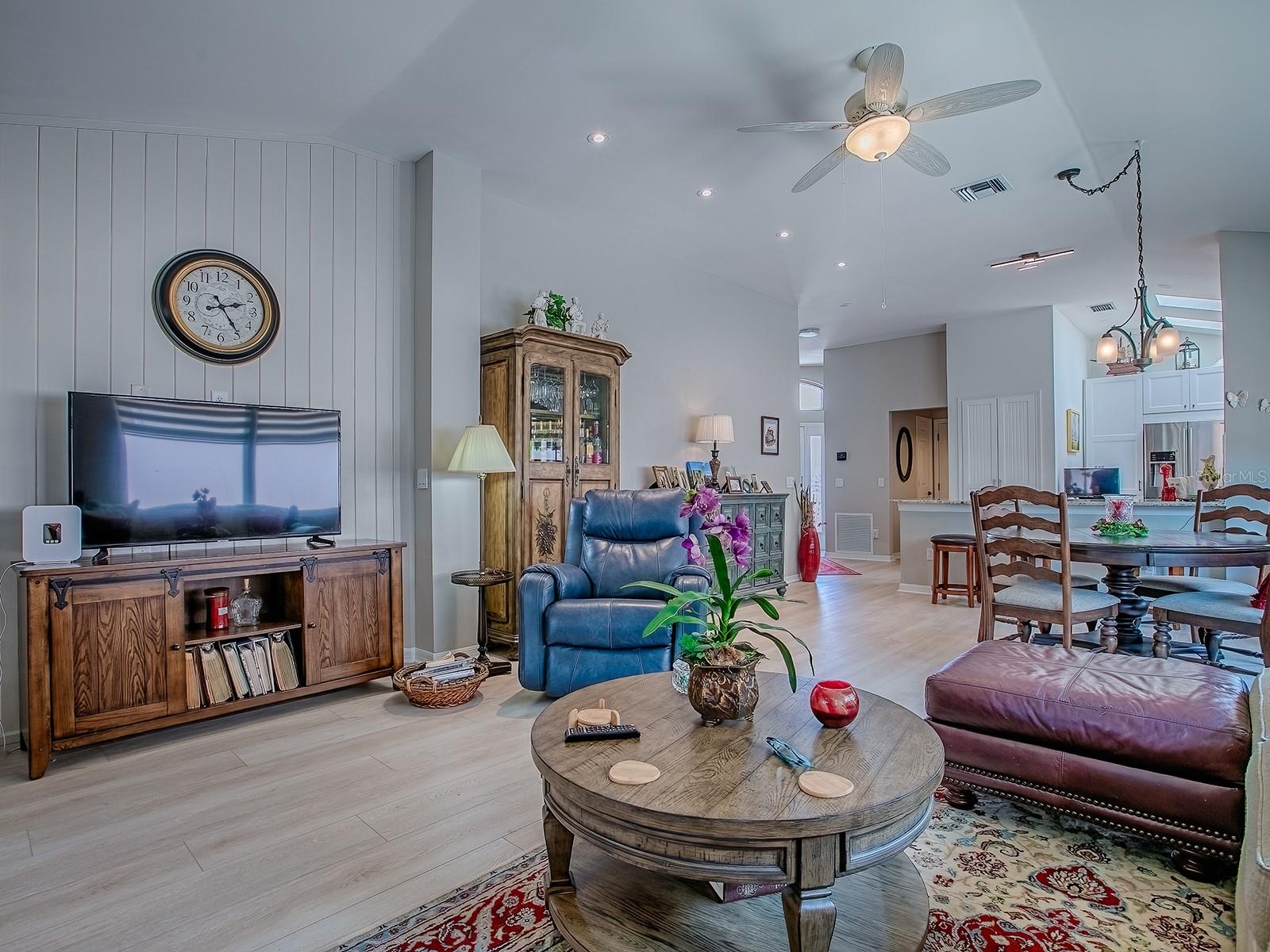 903 SANTA ANNA LN, THE VILLAGES, FL, 32159