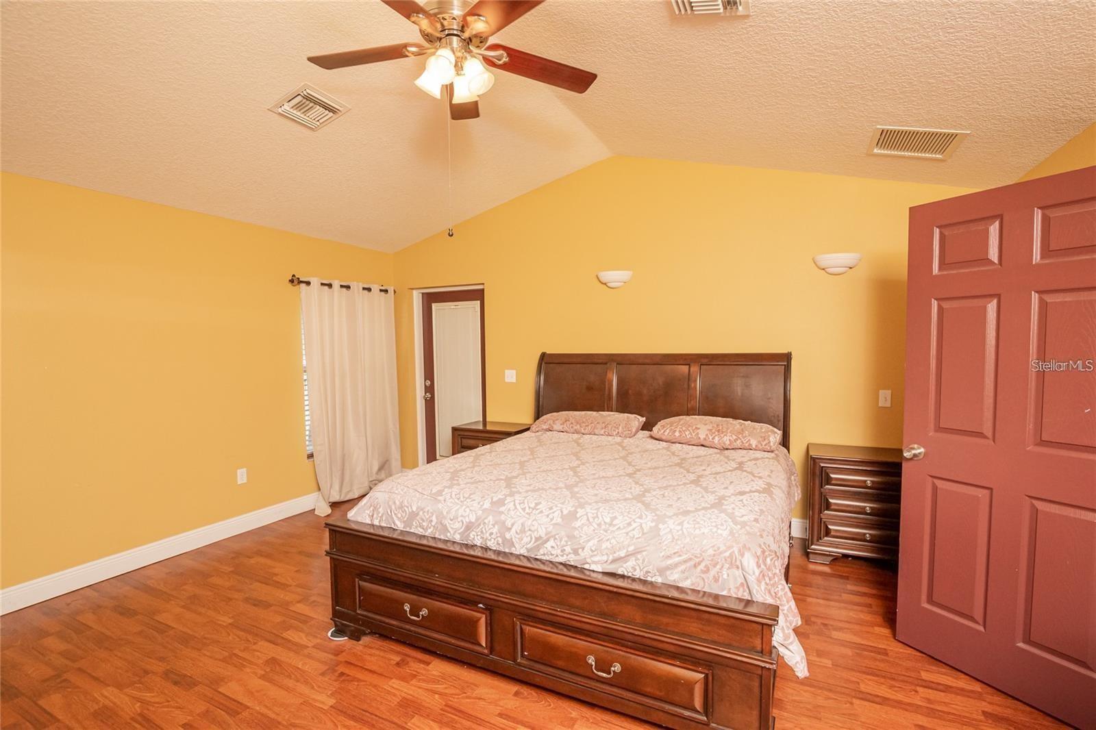 5572 MYAKKA AVE, INTERCESSION CITY, FL, 33848