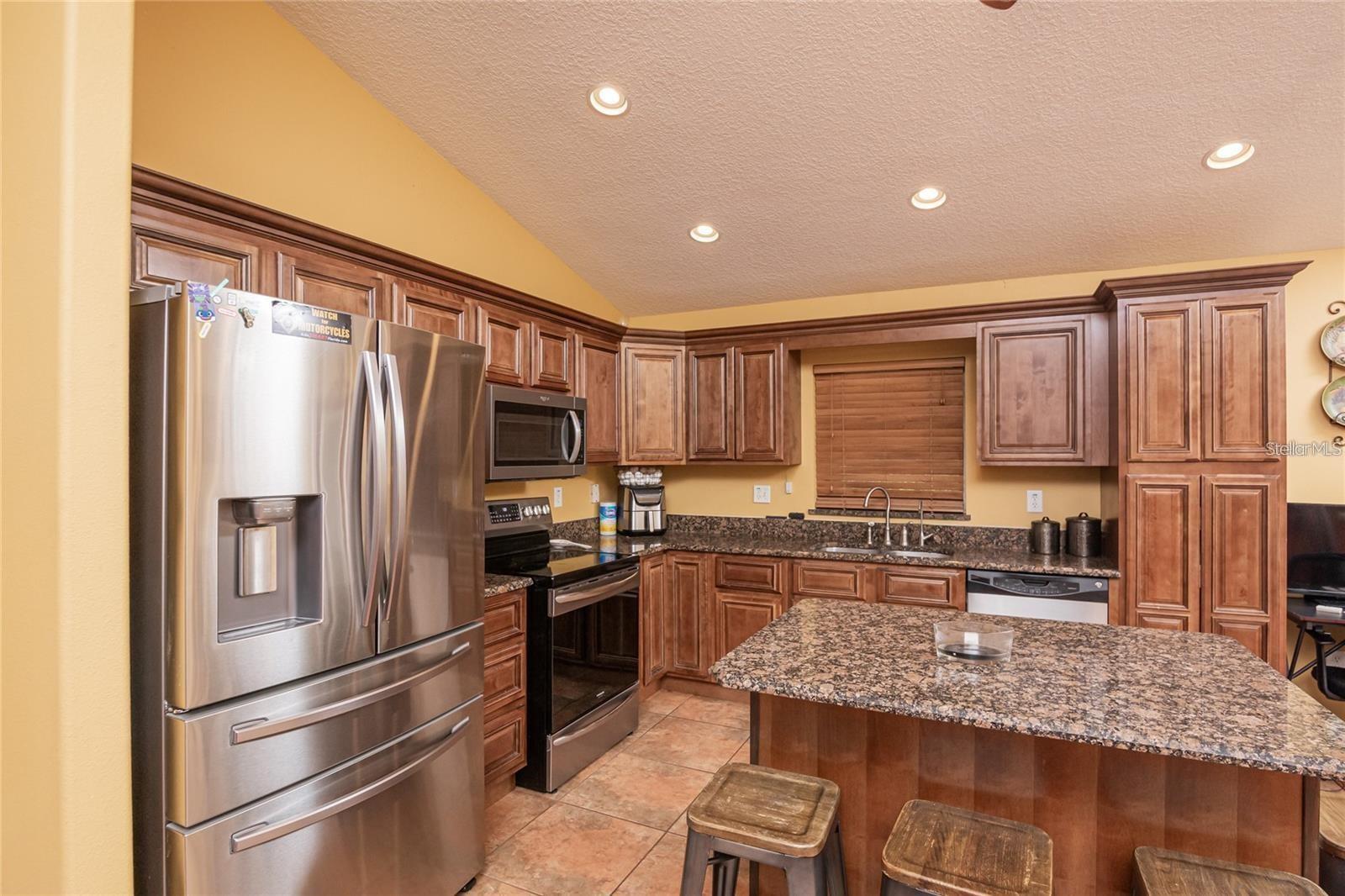 5572 MYAKKA AVE, INTERCESSION CITY, FL, 33848