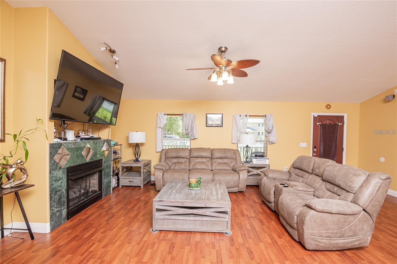 5572 MYAKKA AVE, INTERCESSION CITY, FL, 33848