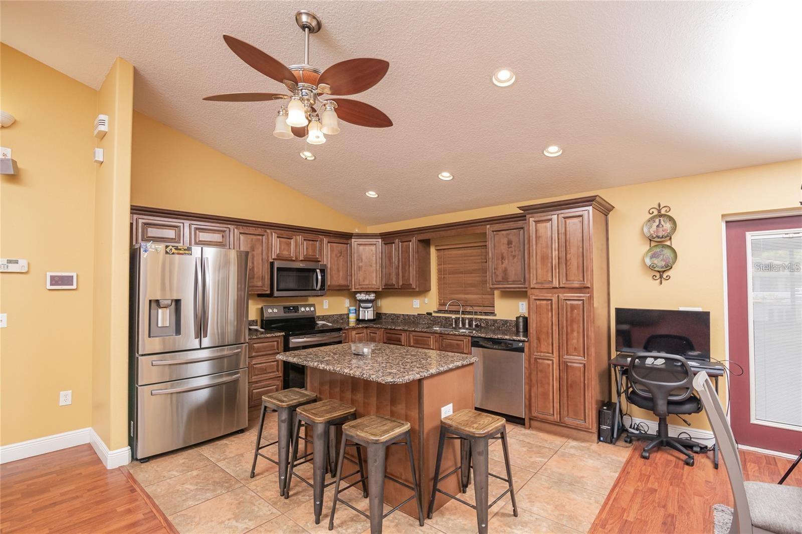 5572 MYAKKA AVE, INTERCESSION CITY, FL, 33848