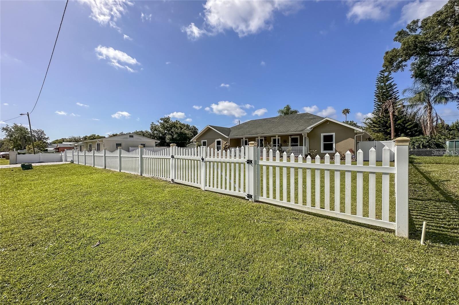 5572 MYAKKA AVE, INTERCESSION CITY, FL, 33848