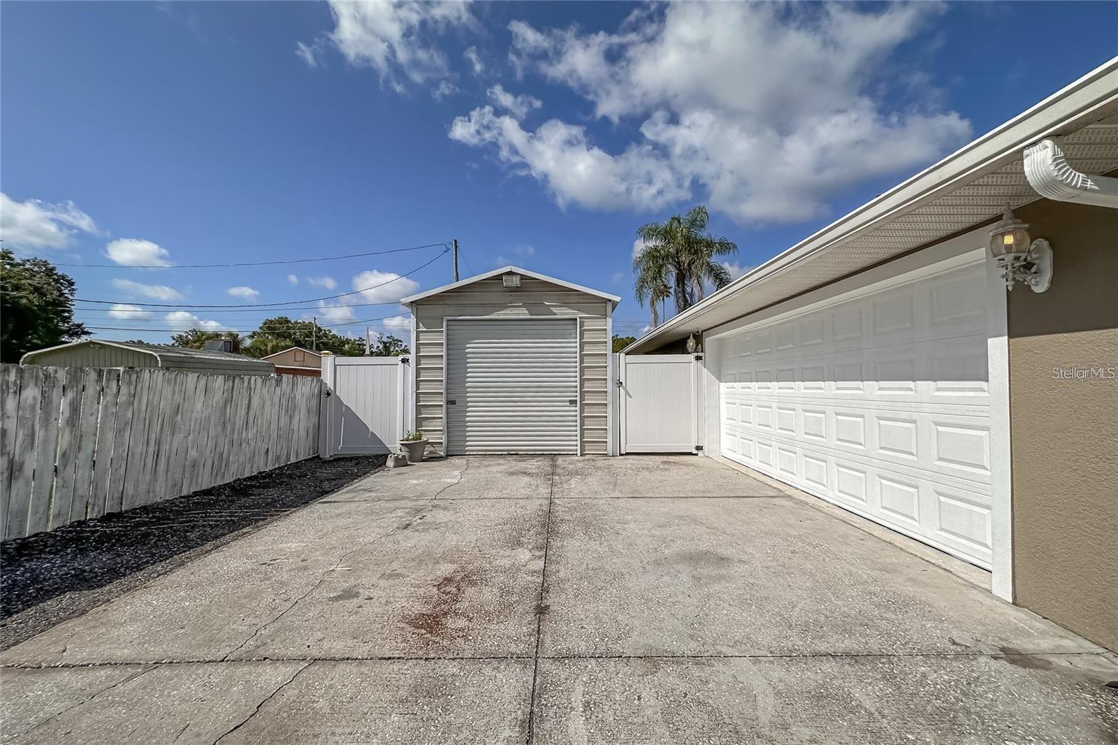 5572 MYAKKA AVE, INTERCESSION CITY, FL, 33848