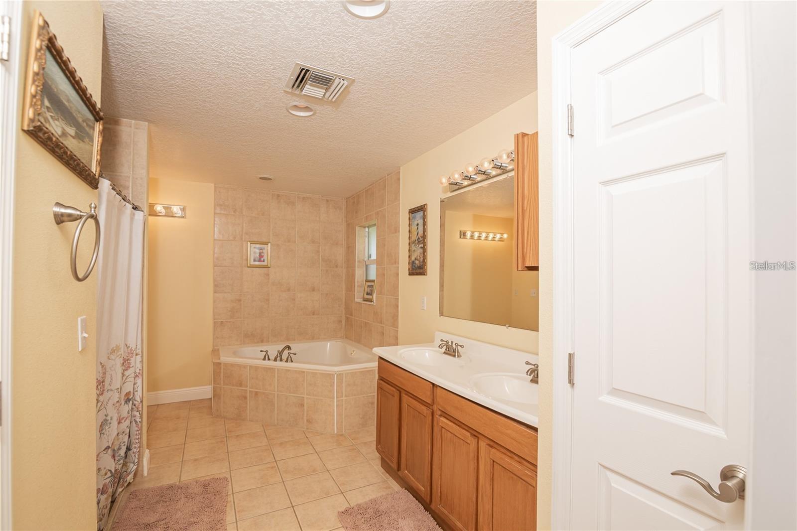 5572 MYAKKA AVE, INTERCESSION CITY, FL, 33848