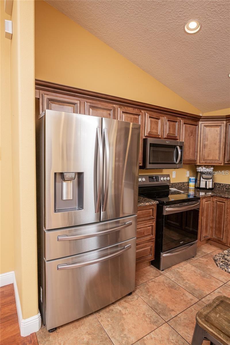 5572 MYAKKA AVE, INTERCESSION CITY, FL, 33848